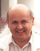 José H. Pra­do Flores