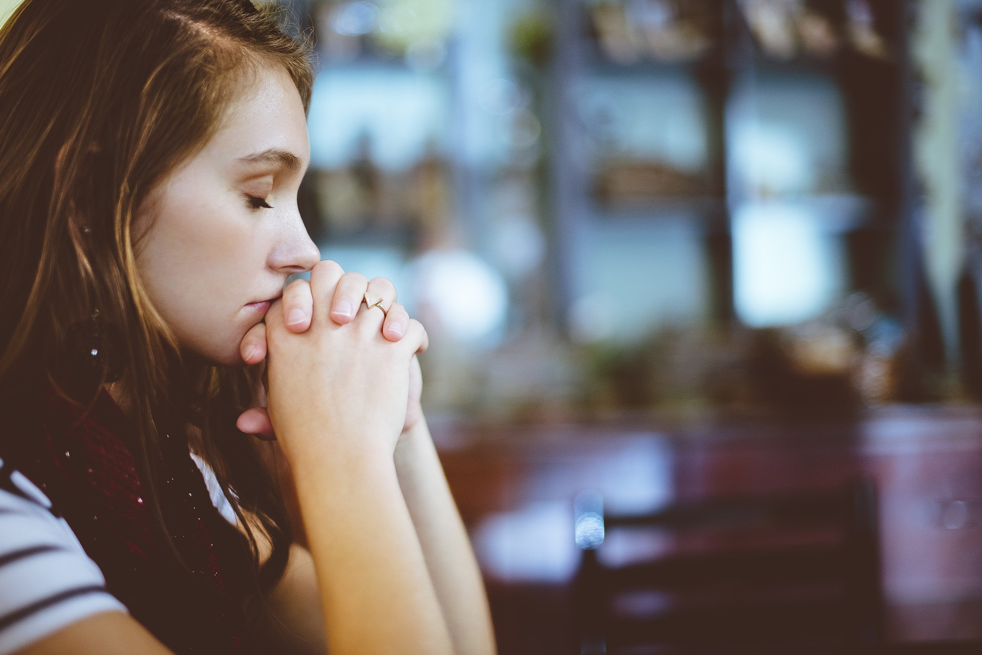 Żal za grzechy — modlitwa i warunki odpuszczenia grzechów