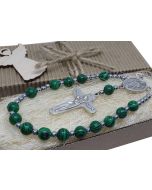 Różaniec do samochodu z kamieni w pudełku na prezent dla kierowcy MALACHIT 9058 Kolczykarnia