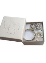 Breloczek do kluczy z aniołem w pudełku - pomysł na prezent 